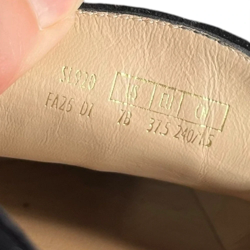 Stuart Weitzman timeless pair